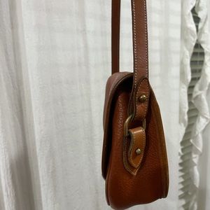 Vintage DOONEY & BOURKE camel leather purse